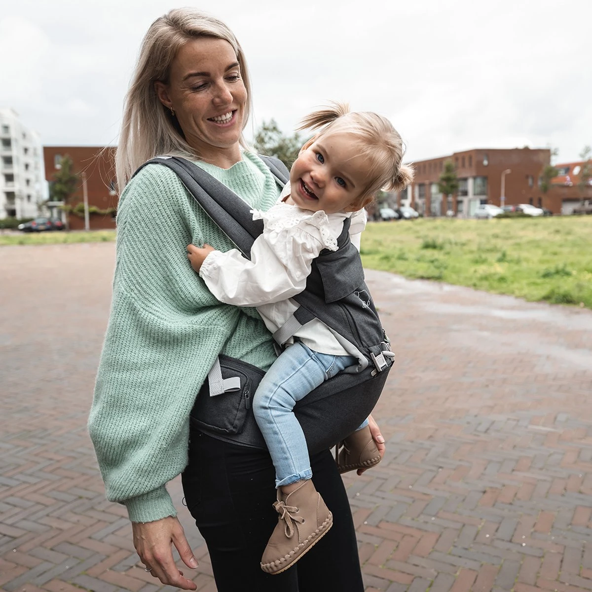 Deryan Pack Luxe Ergonomische Draagzak Babydrager + Opbergvakjes Grijs 6 Deryan Pack Luxe Ergonomische Draagzak Babydrager + Opbergvakjes Grijs - Afbeelding 4