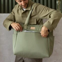 Nobodinoz Baby On The Go Luiertas Olive Green -Auto Zit Verkoop 1200x1200 208