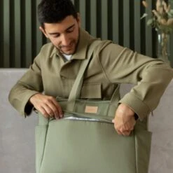 Nobodinoz Baby On The Go Luiertas Olive Green -Auto Zit Verkoop 1200x1200 210