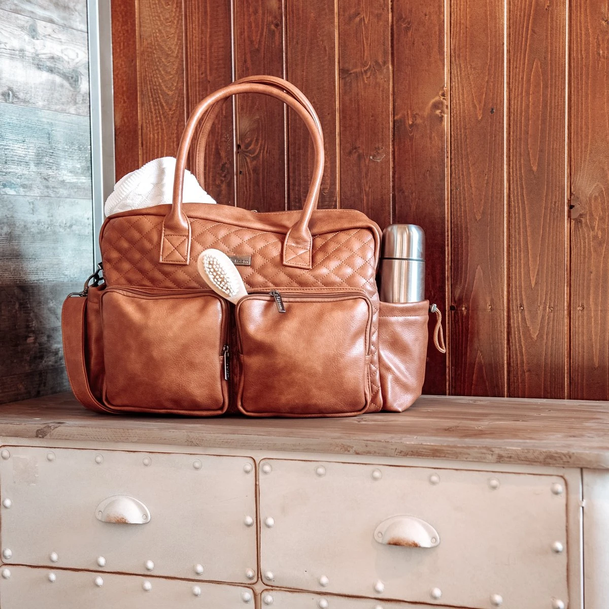 Kidzroom Vision Of Love Luiertas - Bruin - Verschoonmatje - Versteldbare Schouderband 9 Kidzroom Vision Of Love Luiertas - Bruin - Verschoonmatje - Versteldbare Schouderband - Afbeelding 7