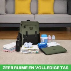 Brisby Slijtvaste Luiertas – Verzorgingstas - Two Tone Groen En Zwart - Inclusief Verschoonmatje - Isoleervakken - Met Geïntegreerde Kinderwagen Haken -Auto Zit Verkoop 1200x1200 364
