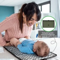 Brisby Slijtvaste Luiertas – Verzorgingstas - Two Tone Groen En Zwart - Inclusief Verschoonmatje - Isoleervakken - Met Geïntegreerde Kinderwagen Haken -Auto Zit Verkoop 1200x1200 367