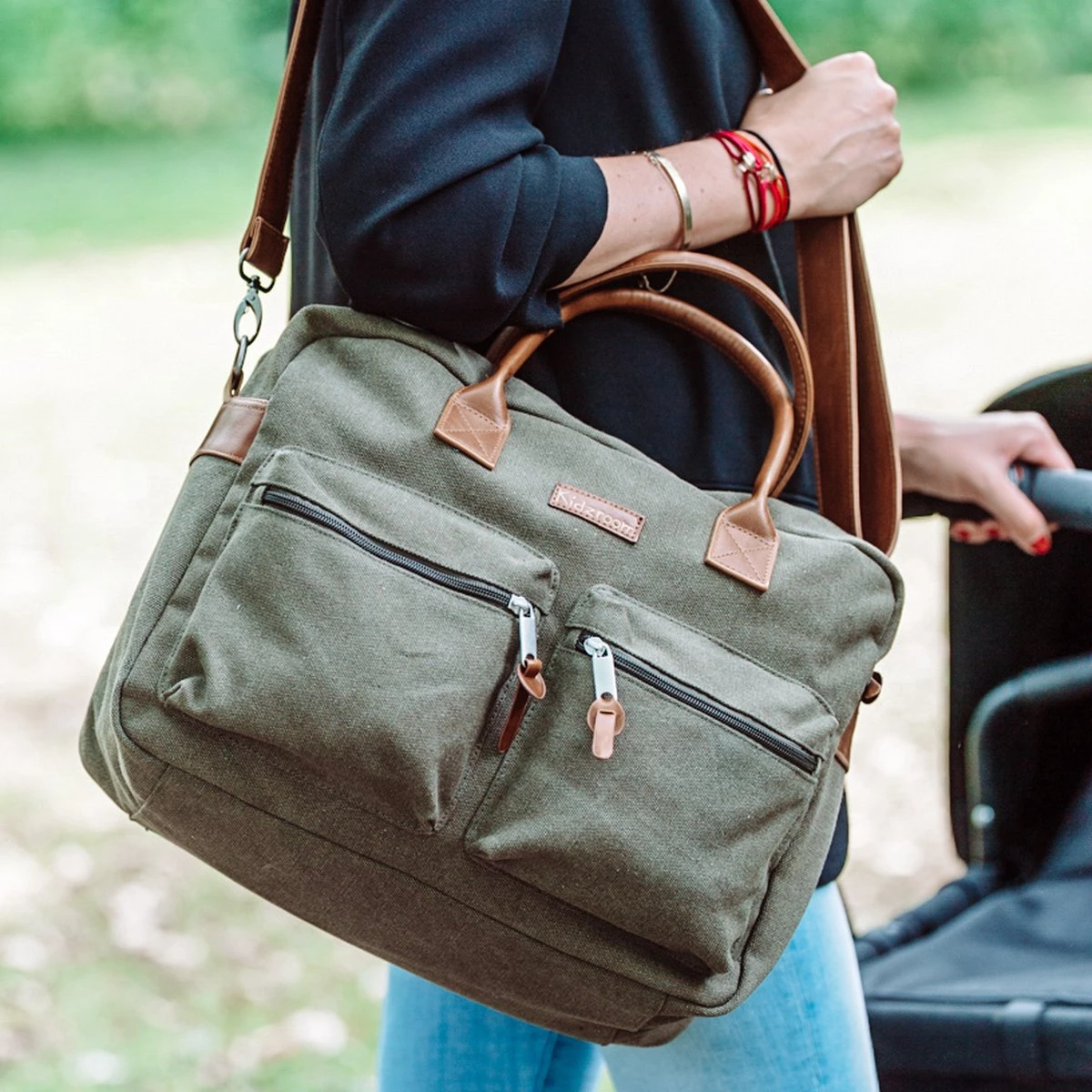 Kidzroom Vision Of Love Luiertas - Groen - Verschoonmatje - Verstelbare Schouderband 8 Kidzroom Vision Of Love Luiertas - Groen - Verschoonmatje - Verstelbare Schouderband - Afbeelding 6