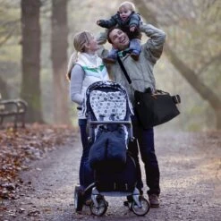 Brisby Slijtvaste Luiertas - Verzorgingstas Groot -Zwart - Inclusief Verschoonmatje - Isoleervakken - Fopspeen Houder - Makkelijk Te Bevestigen Aan De Kinderwagen 20 Brisby Slijtvaste Luiertas - Verzorgingstas Groot -Zwart - Inclusief Verschoonmatje - Isoleervakken - Fopspeen Houder - Makkelijk Te Bevestigen Aan De Kinderwagen -Auto Zit Verkoop 1200x1200 385