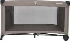 Prénatal Luxe Campingbedje Met Bodemmatras - Inclusief Draagtas - Inklapbaar Baby Campingbed - Met Wieltjes En Kruipluik - 120 X 60 Cm - Taupe Bruin