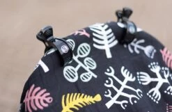 Lodger Kinderwagenaccessoire - Swaddle Clips - Zwart - 2 Stuks 9 Lodger Kinderwagenaccessoire - Swaddle Clips - Zwart - 2 Stuks -Auto Zit Verkoop 1200x783