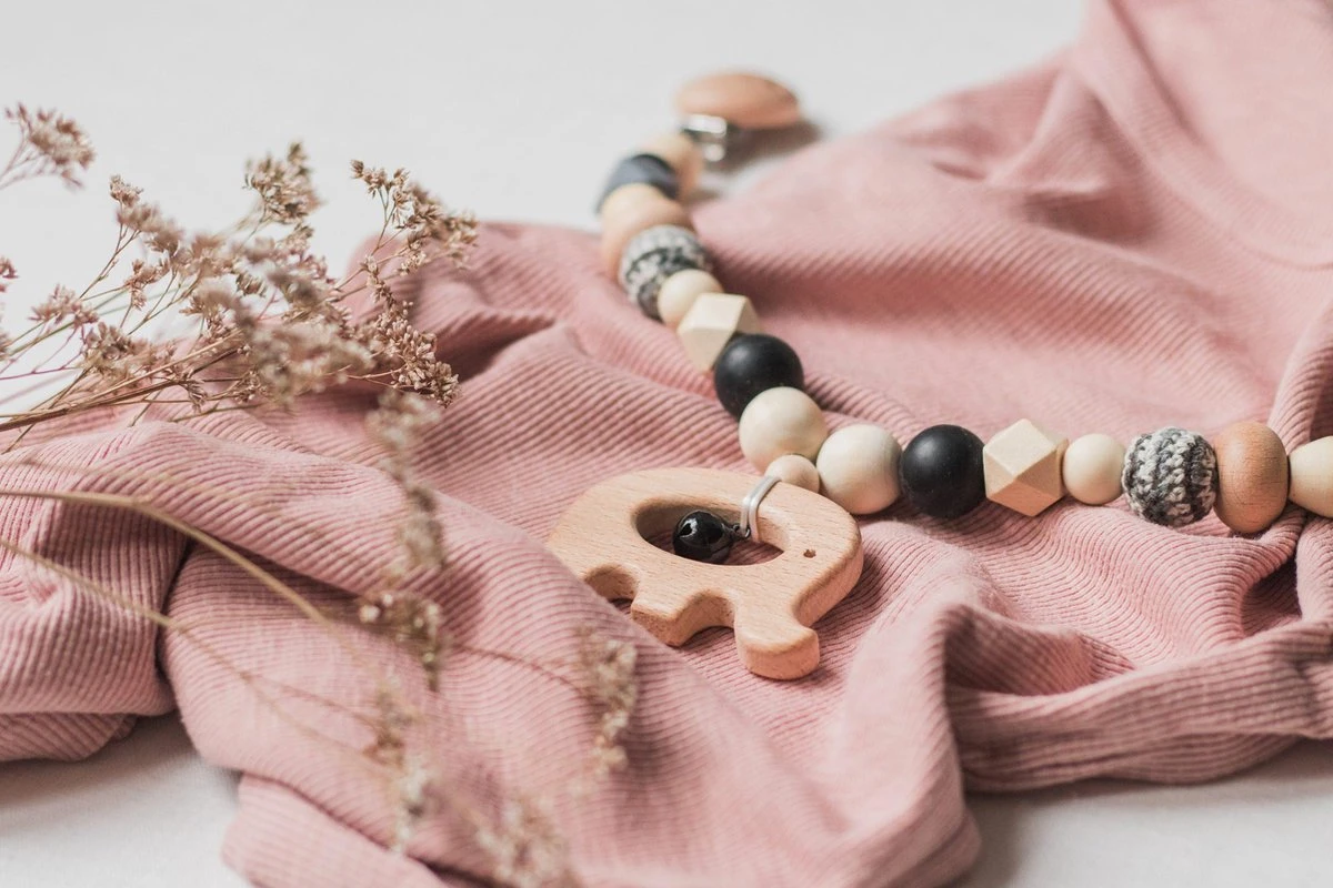 Wagenspanner Olifant - Musthave 2021 - Baby Wagenspanner Hout - Vrolijke Kinderwagenspanner - Eenvoudig Te Bevestigen - Kraamcadeau Voor Jongens En Meisjes - Baby Cadeau 4 Wagenspanner Olifant - Musthave 2021 - Baby Wagenspanner Hout - Vrolijke Kinderwagenspanner - Eenvoudig Te Bevestigen - Kraamcadeau Voor Jongens En Meisjes - Baby Cadeau - Afbeelding 2