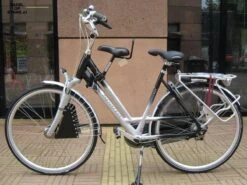 Zadel Op Stang Model 3 Kinderzitje Voor Damesfiets Met Dubbele Stang Met Dikke Onderbuis - Nooit Meer Zwaar Sturen -Auto Zit Verkoop 1200x900 44