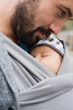 Babylonia - Tricot-Slen Organic - Draagdoek Baby - Silver Blue 25 Babylonia - Tricot-Slen Organic - Draagdoek Baby - Silver Blue -Auto Zit Verkoop 798x1200 9